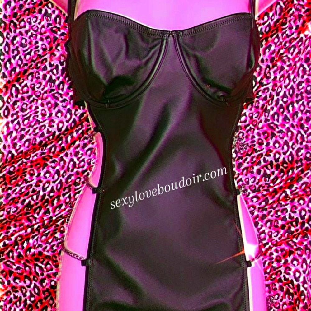 Black Garter Slip